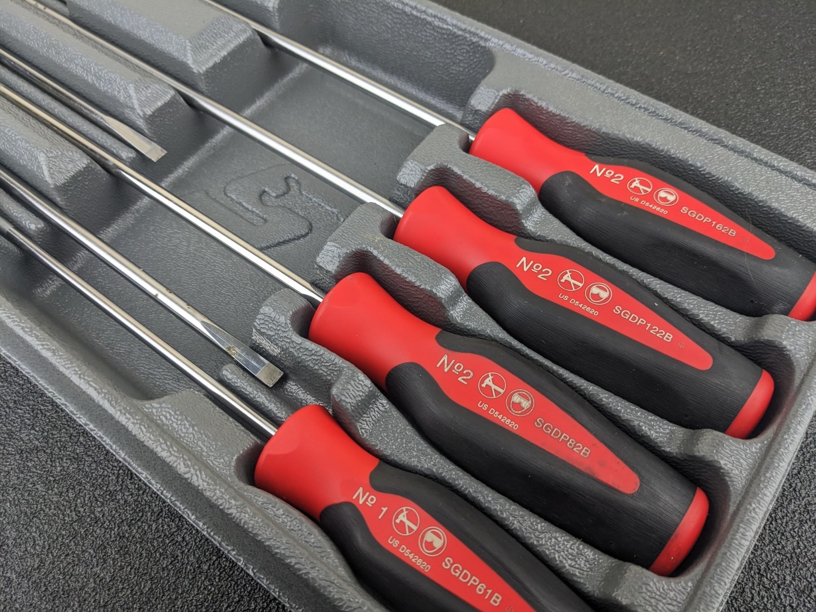#bo456 Snap-on RED Instinct Soft Handled 8pc Cabinet Screwdriver Set SGDXL80B