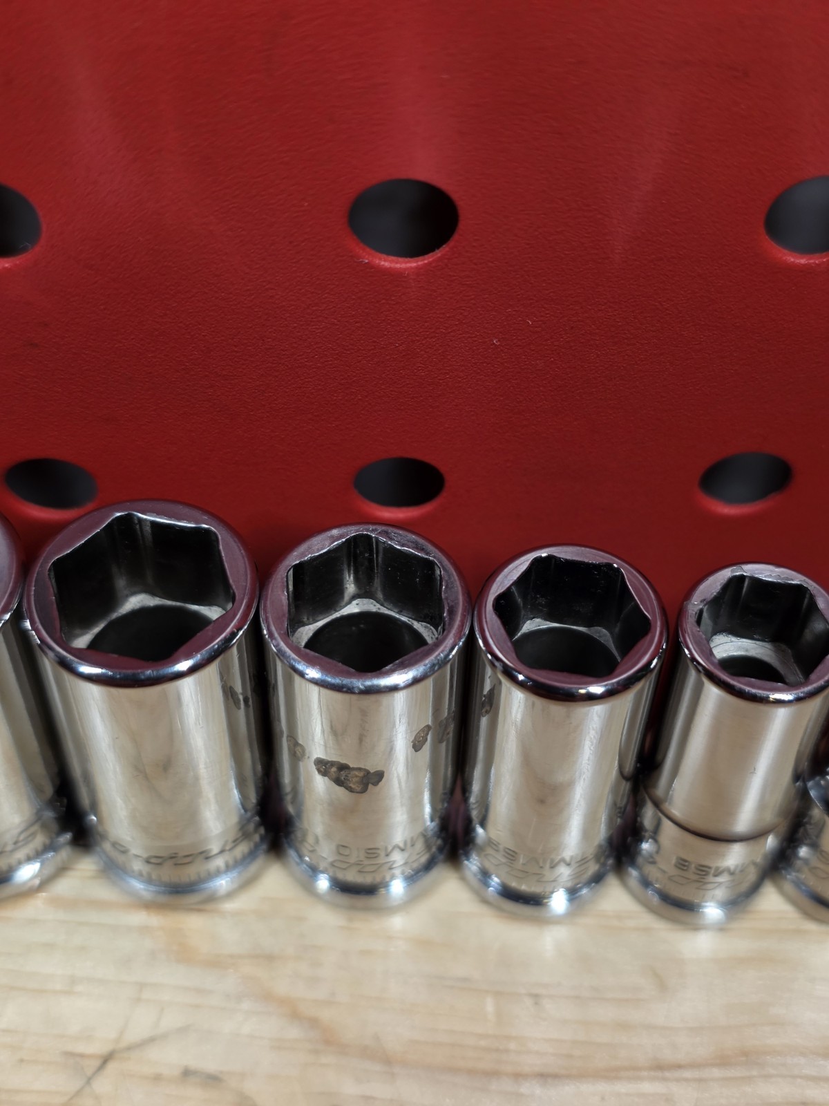 Snap-on 112YTMMSY 5mm-15mm 12-Piece 1/4″ Drive 6-Point Semi-Deep FDX Socket Set