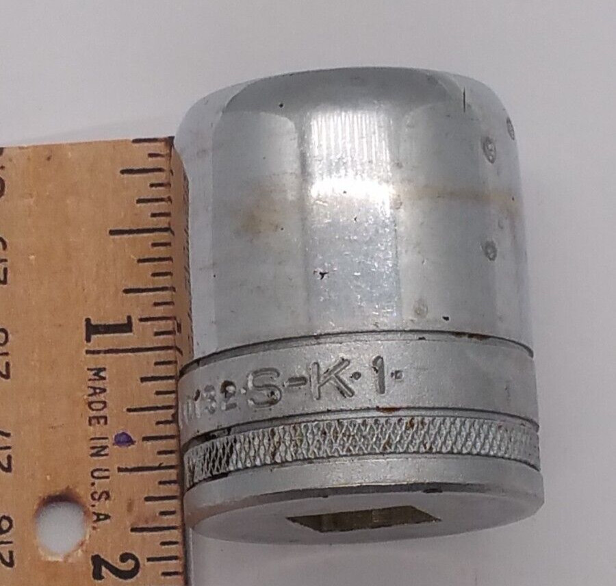 SK 1/2″ Drive 12 Point 1 in. Shallow SAE Socket 40132 Knurled S272