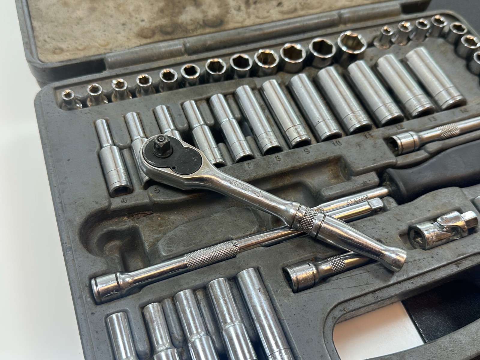 Matco Tools Silver Eagle 1/4″ Drive 50 Piece Chrome Master Socket Set SAE Metric