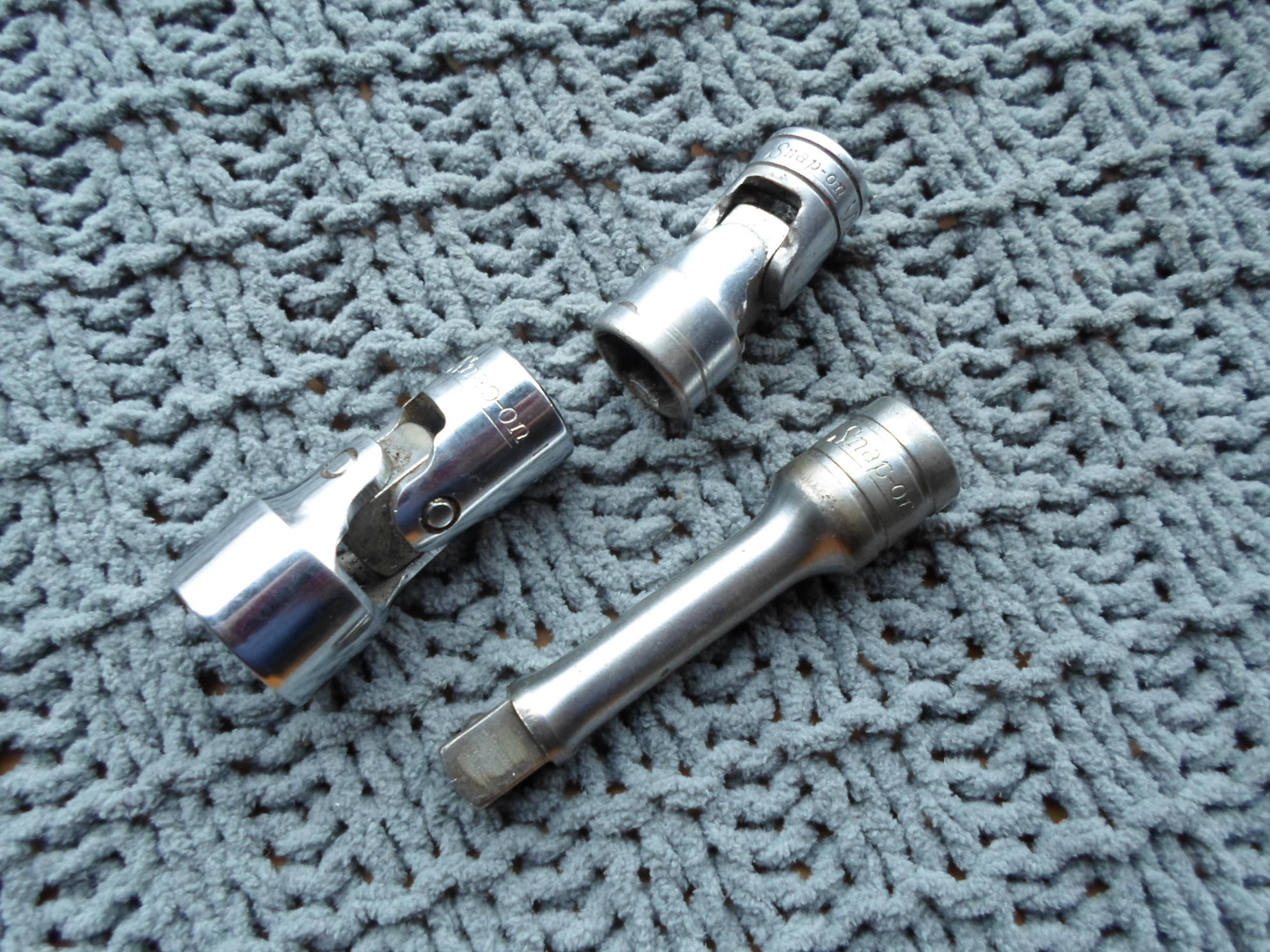 2 vintage SNAP ON 3/8″ drive SWIVEL SOCKETS – 11/16 FVU22 1/2 FS-16-A + extender