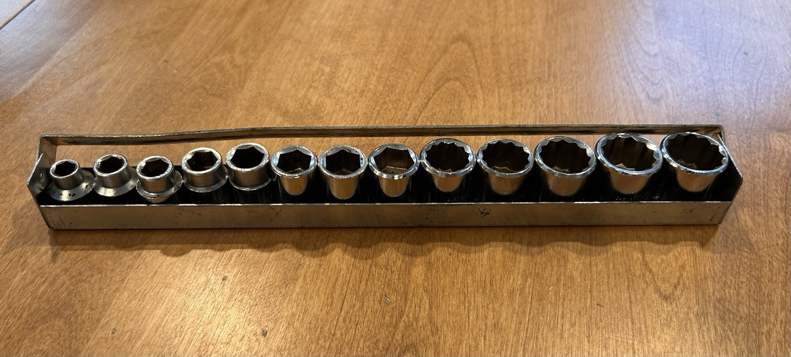 Vintage Truecraft 3/8” Drive Metric Socket Set 7mm-19mm