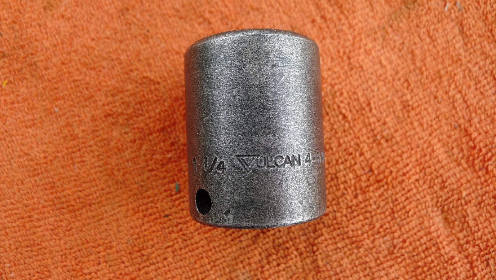 VULCAN 1-1/4″ IMPACT SOCKET, 4-640, 1/2″ DRIVE, 6 PT.