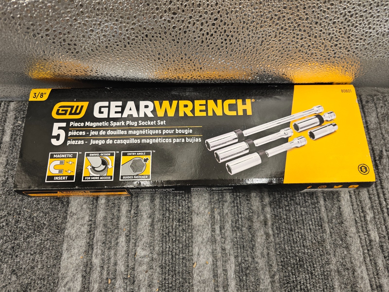 GEARWRENCH 80601: 5-Piece 3/8″ Drive 6 Point Magnetic Swivel Spark Plug Sockets