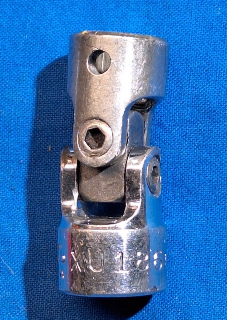 Mac Tools XU186 3/8″ drive shallow SAE 9/16″ 6 point swivel socket SNUG