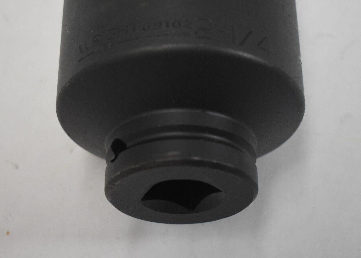 Wright Tool 69102 1″ Drive 2-1/4″ 6 Point Standard Impact Socket P2D Black Steel