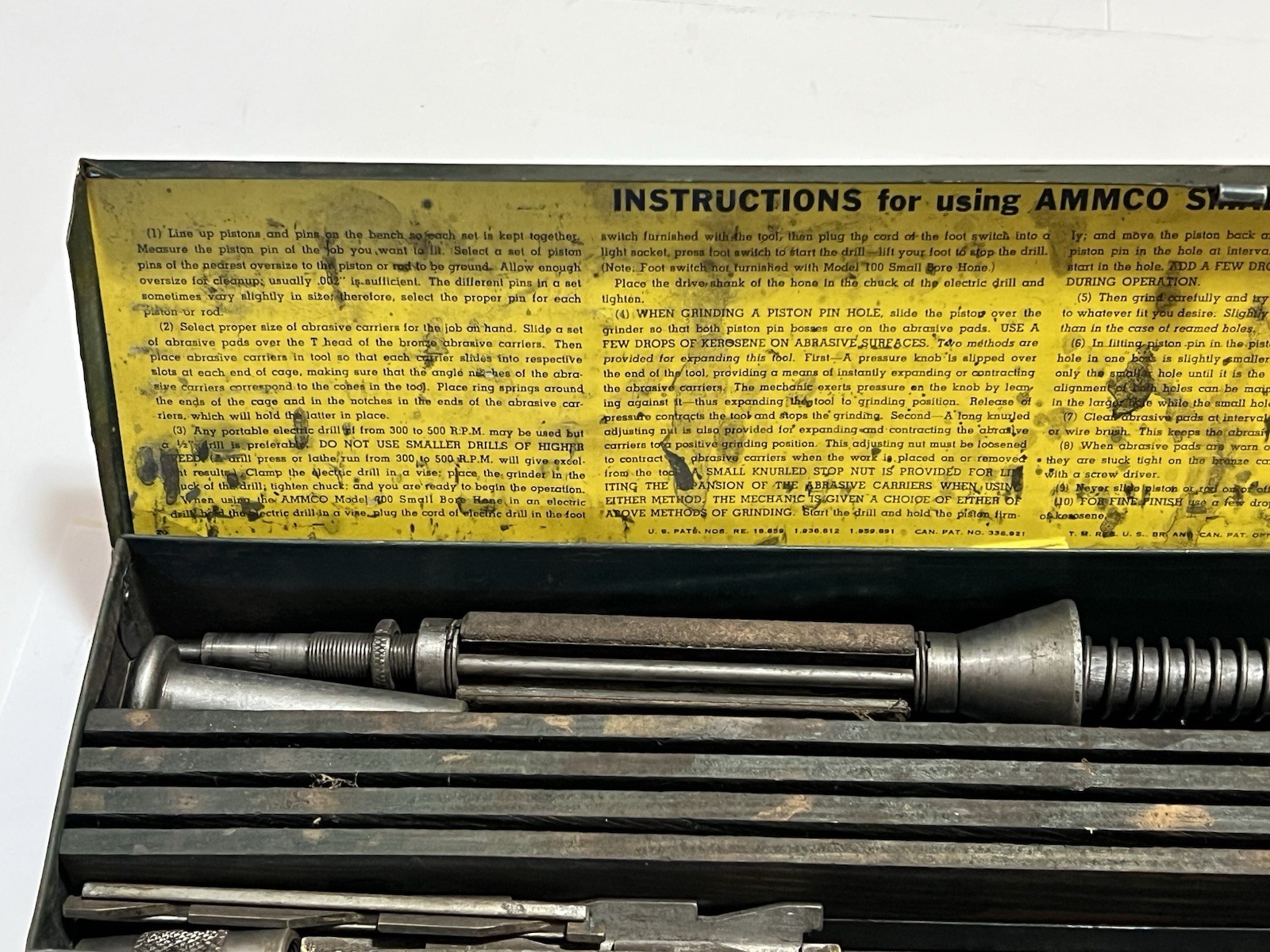 AMMCO Model 100 Vintage Small Bore Cylinder Hone Set in Box 47/64″ – 1-5/16″ USA