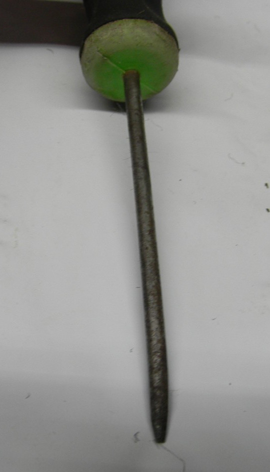 SNAP-ON 5-1/2″ LONG GREEN/BLACK SOFT GRIP INSTINCT HANDLE MINI AWL #SG3ASA