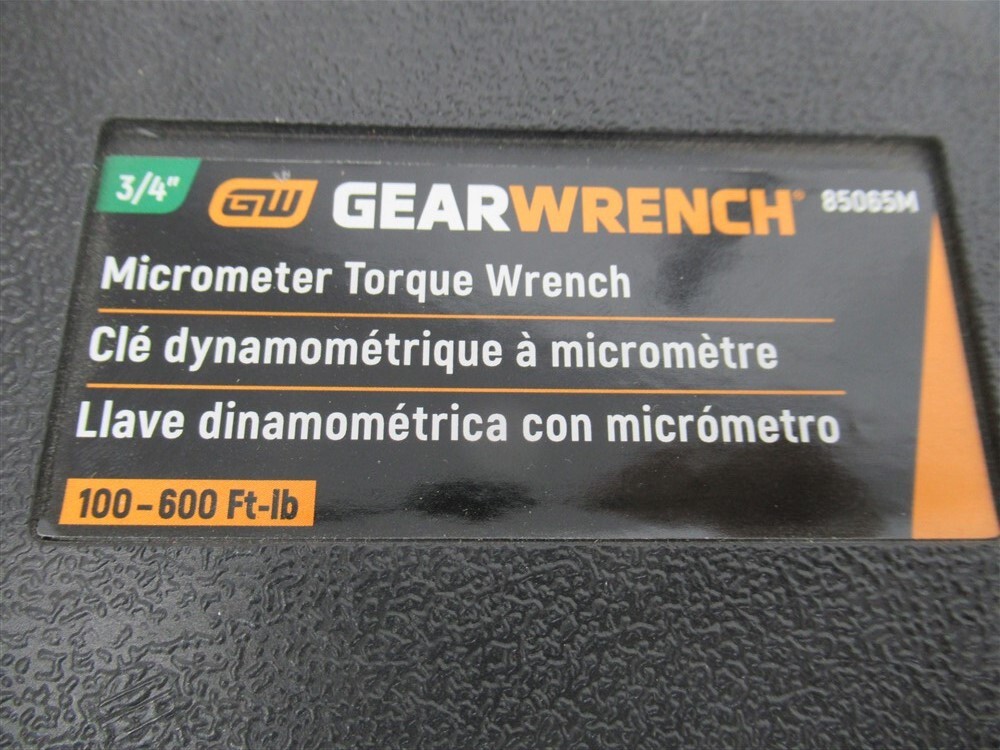 Gearwrench 85065M, 3/4″ Drive Micrometer Torque Wrench , 100-600 Ft-Lb