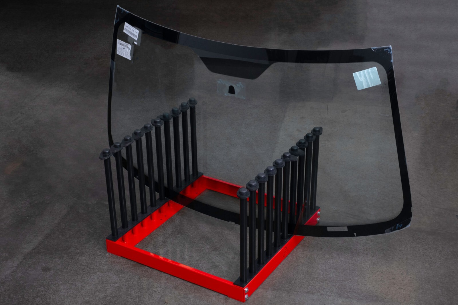 Equalizer® EWR918 9-Slot Windshield Rack with 18″ Masts – Durable, Secure