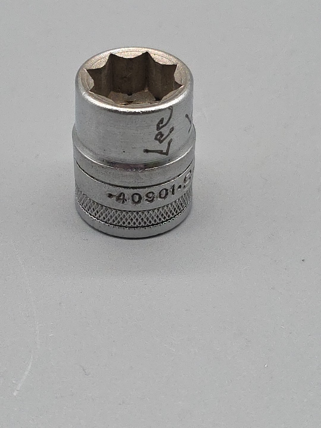 S-K Tools 40901 3/8” Knurled Socket 8-Point Double Square, 1/4″ Drive USA
