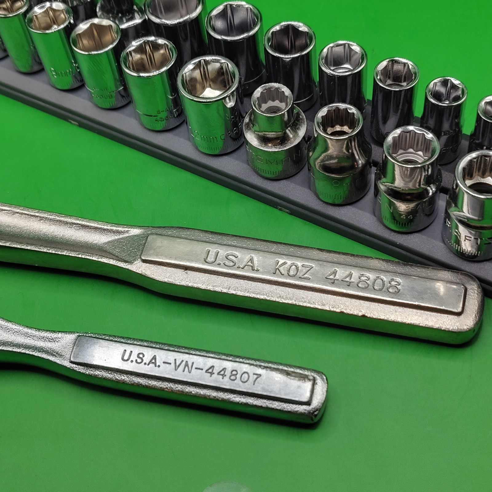 Craftsman 3/8″ & 1/4″ 34pc Ratchet & Socket Set MM & SAE w/2 USA Ratchets