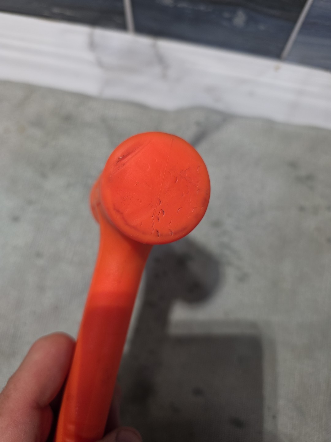 Snap-on HBFE24O 24 oz Soft Grip Dead Blow Hammer Orange 12-3/4″ Length