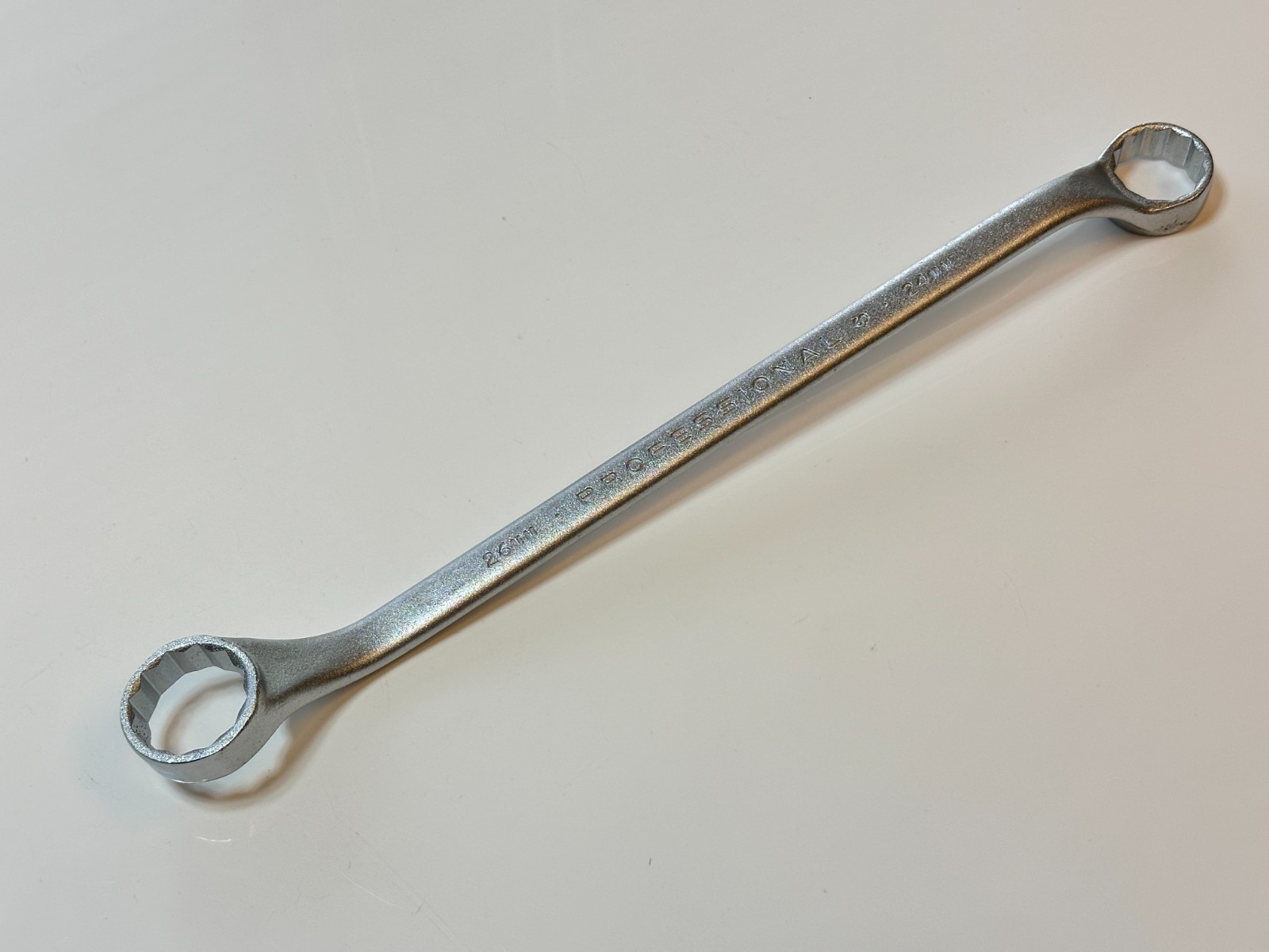 NEW PROTO Tools USA 24mm x 26mm 8110M Metric Deep Offset Box End Wrench 12-Point