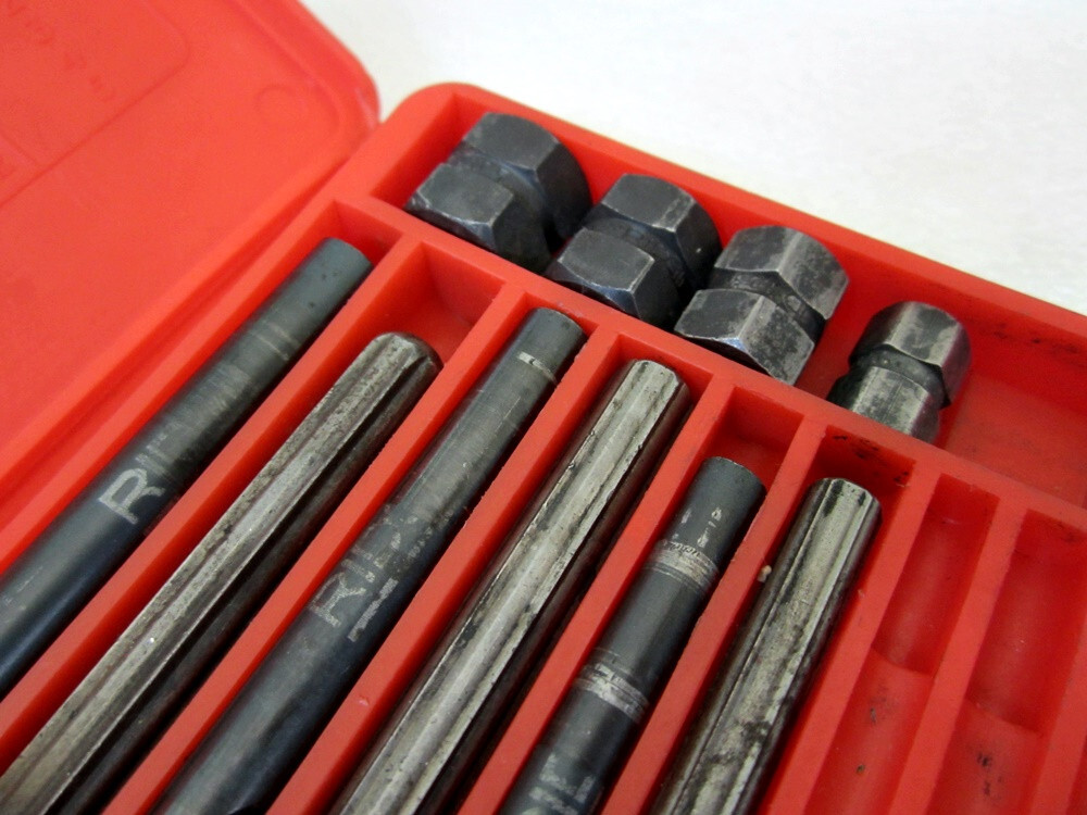 Vintage Blue-Point Screw Extractor Set No. 1020 Partial Set Made in USA