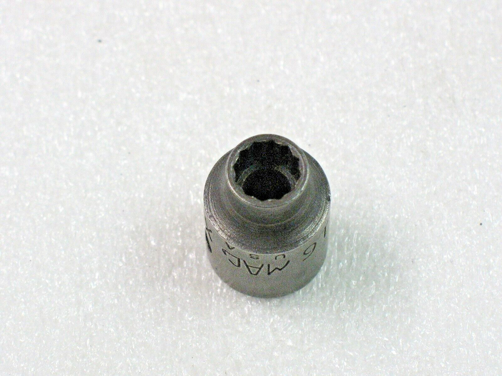 Mac Tools XTI02 5/16in. 3/8″ Drive 12 Point Shallow Impact Socket