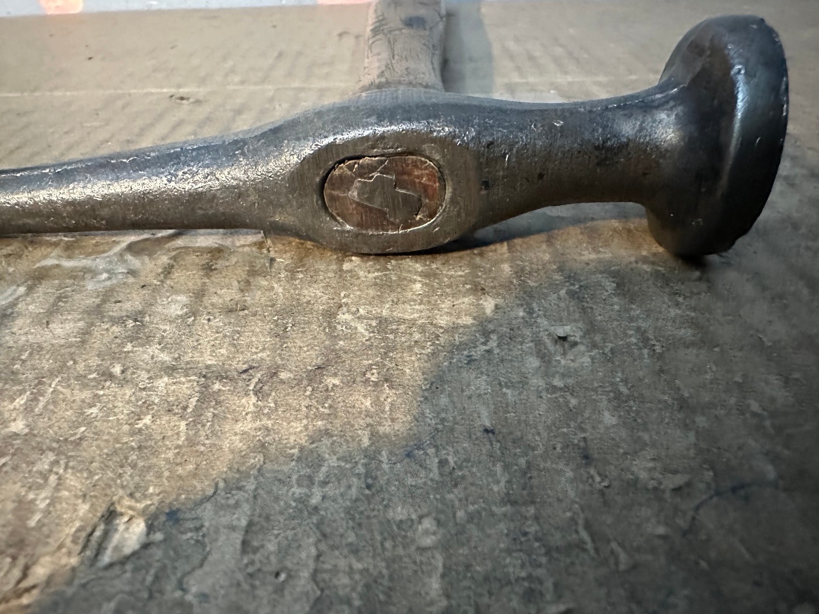 VINTAGE AUTO BODY BUMPING CURVED SPOT PICK HAMMER