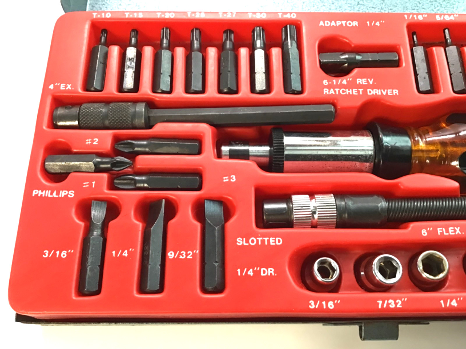 ALLIED TOOLS – 32PC TORX, HEX, PHILLIPS, SLOTTED, SOCKET SET – VINTAGE ALLIED