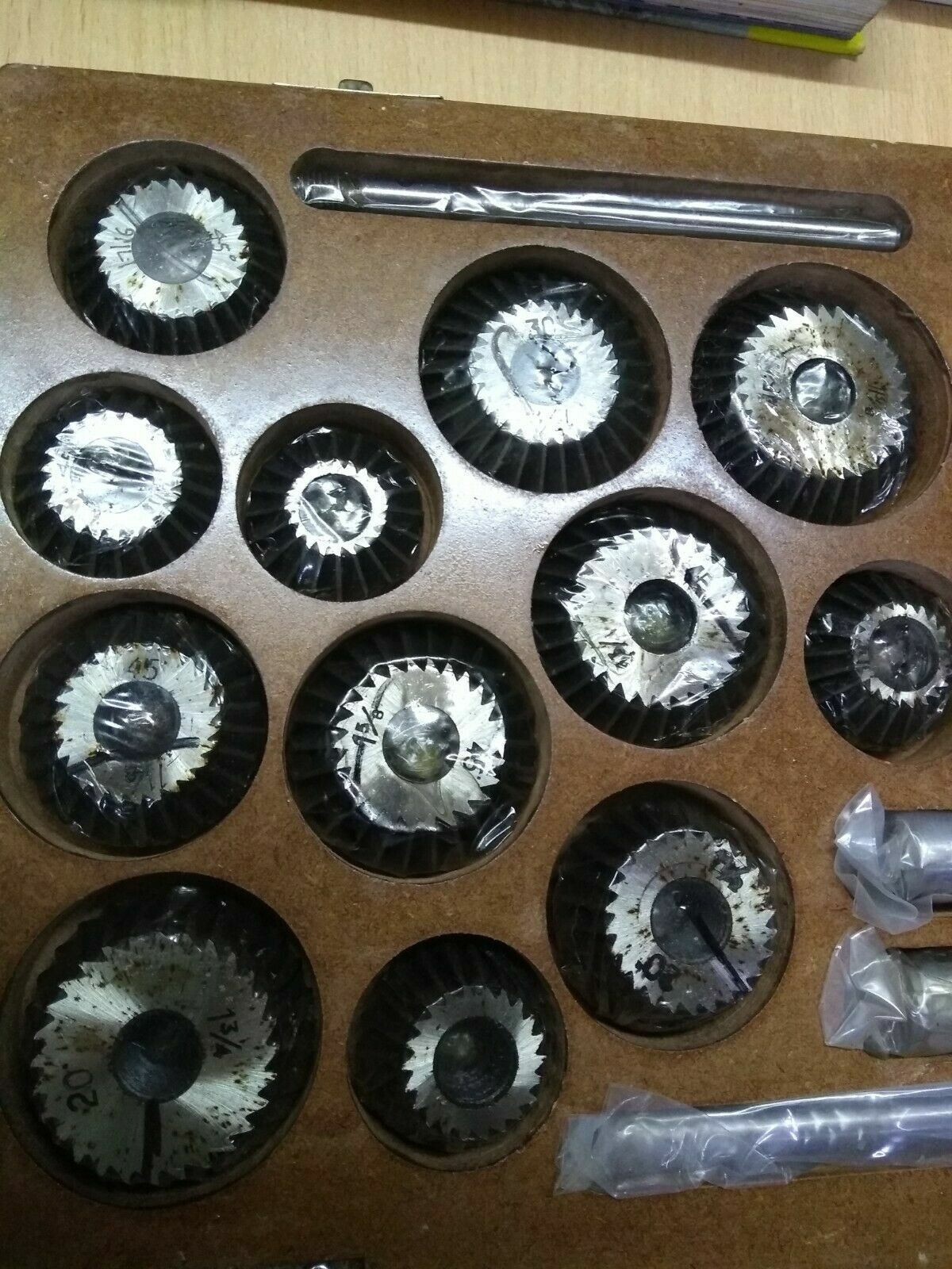 23x VALVE SEAT CUTTER SET HIGH CARBON STEEL 12 CTR + 8 STEMS + 2 ARBOR + 1 ROD