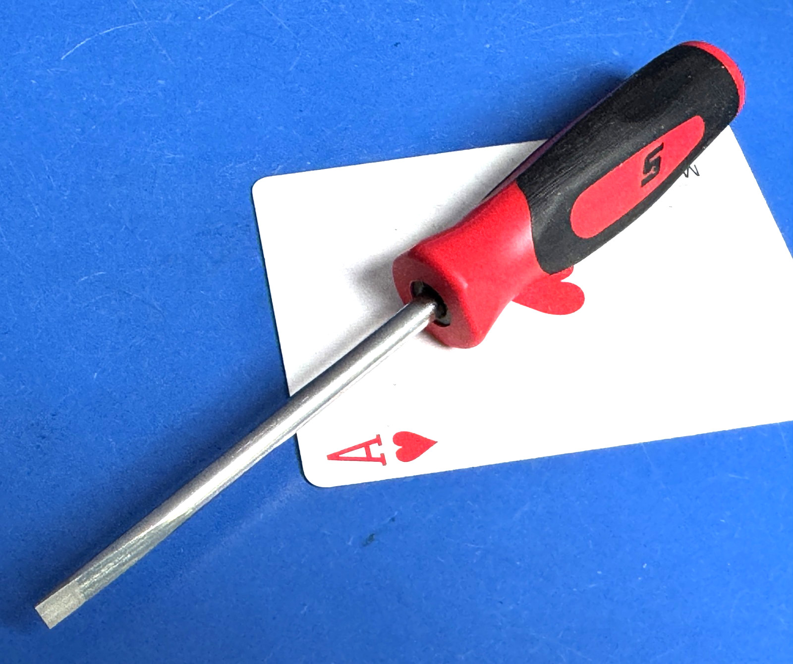Snap-on Instinct Red Soft Grip Mini-tip 3/16″ Flat Tip Screwdriver SGD306B NEW
