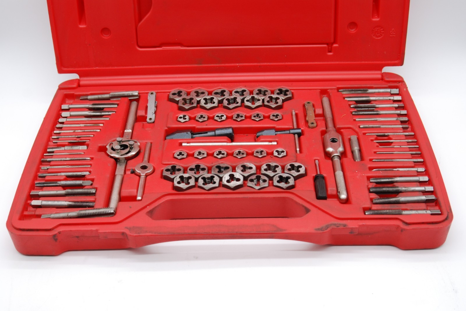 Matco Tools 76pc Machine Screw SAE & Metric Tap & Die Threading Set 676TD