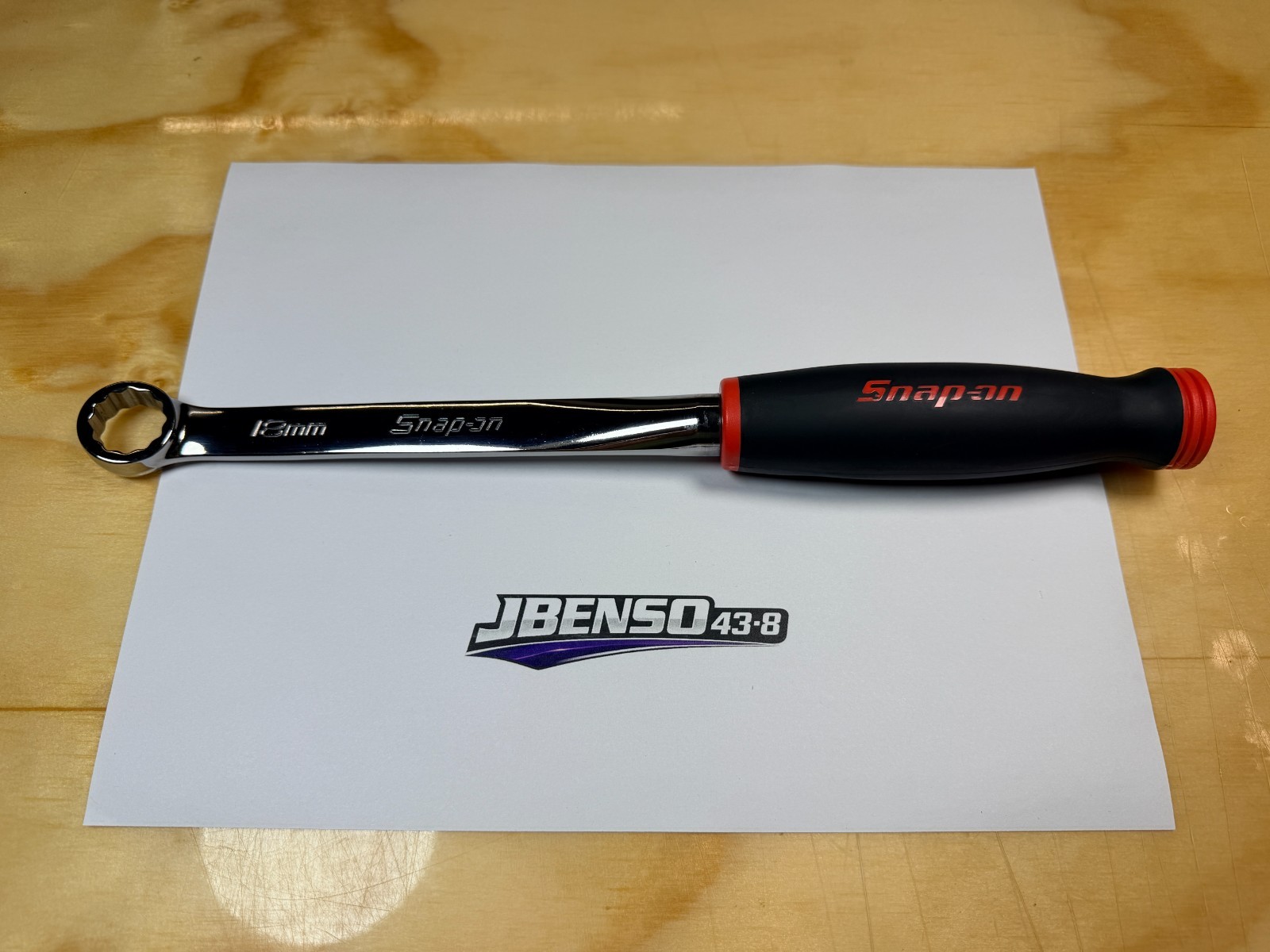 Snap-On Tools USA NEW RED 18mm Metric Soft Grip 12 Point Box End Wrench XDSGM18