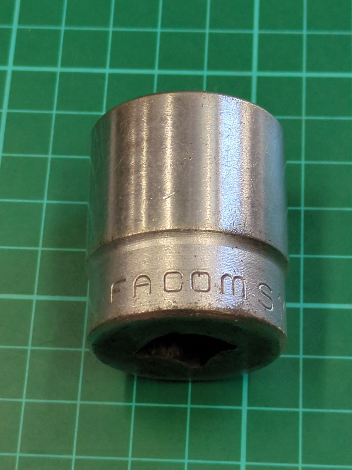 Facom S1,1/16, 1/2″ Drive 12 Point 1-1/16″ Shallow Socket Made In France