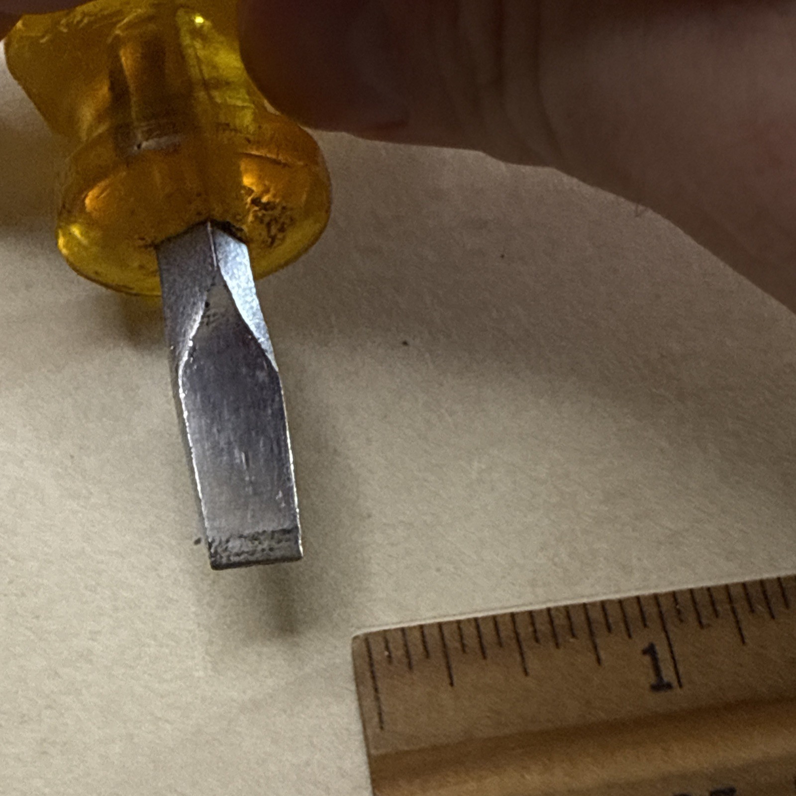 Vintage INDESTRO Amber 3721 Square Shank 1-1/4″ Stubby Flathead Screwdriver old