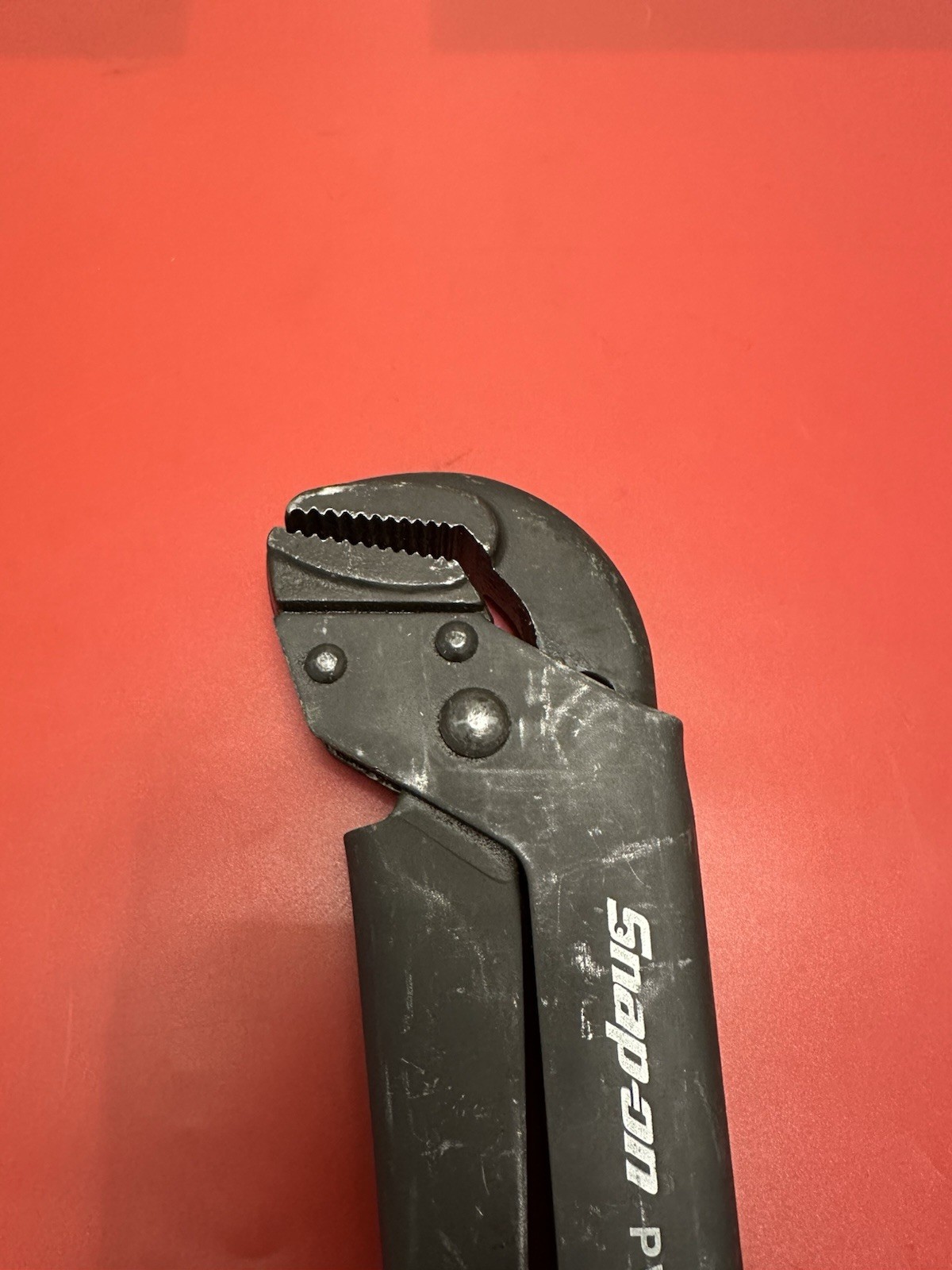 Snap On 21-1/2″ Pliers Wrench (Orange) – PWZ3OA.