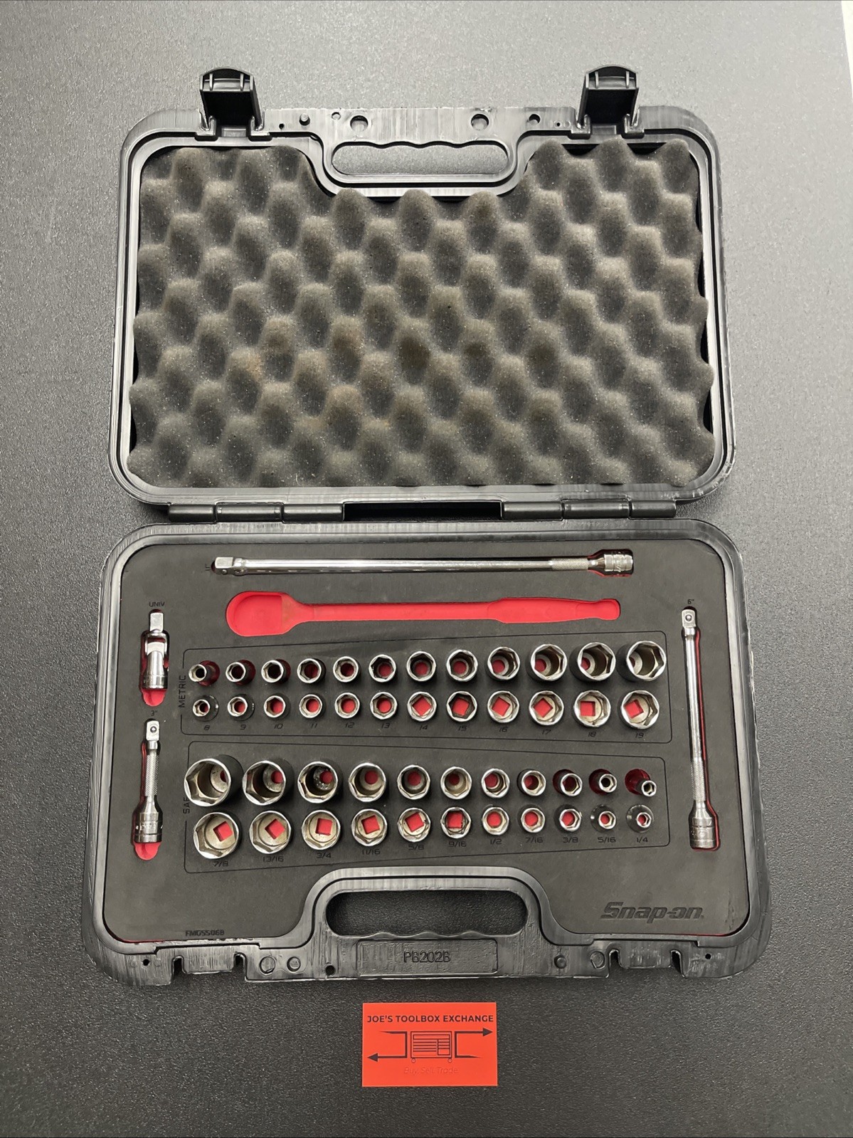 Snap On 51 pc 3/8″ Dr. 6 Pt. Metric SAE General Service Set 251FSMBFR No Ratchet