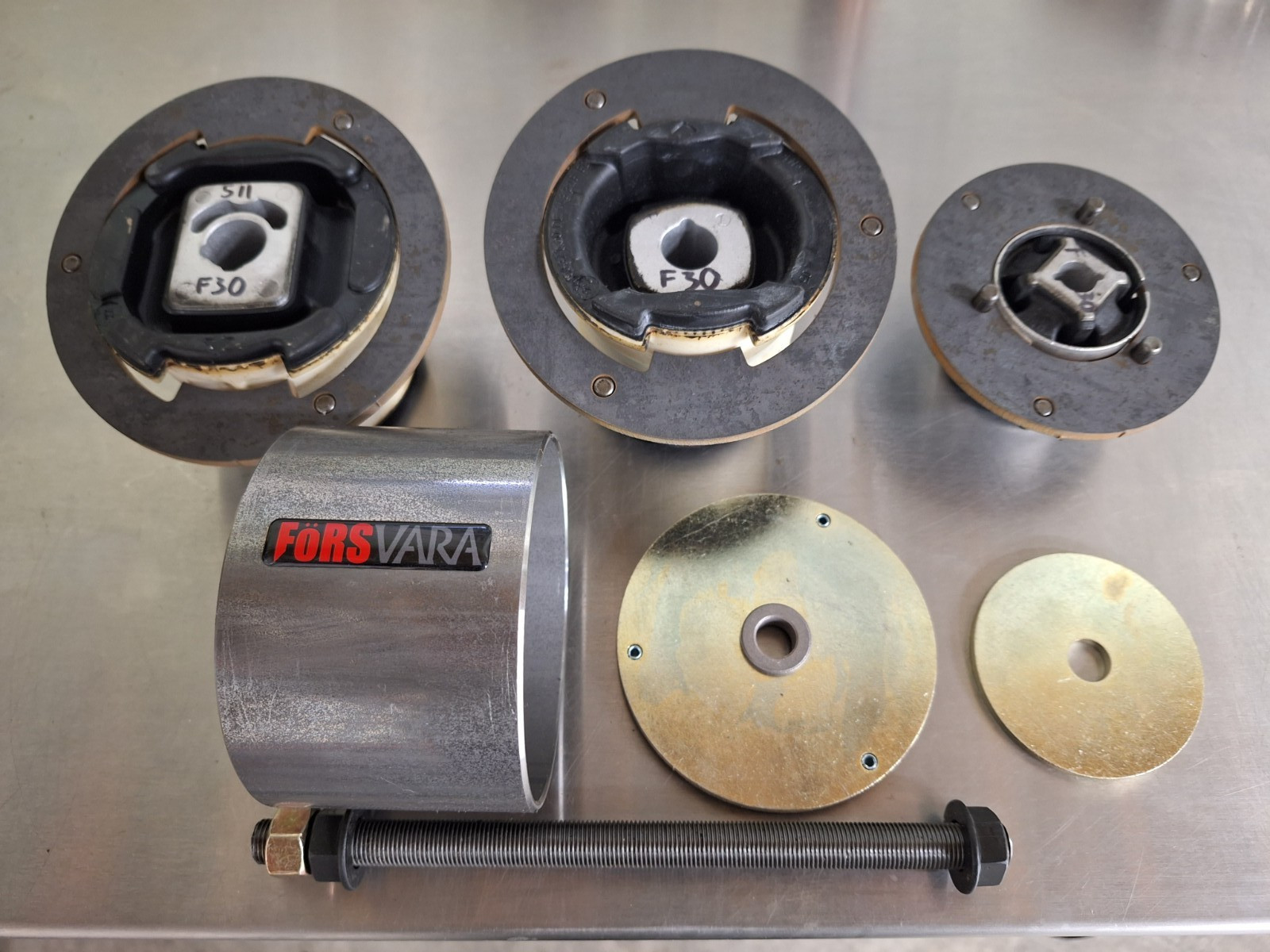 F22, F30, F31, F32, F34, F35 2 & 3 Series BMW Subframe differential bushing tool