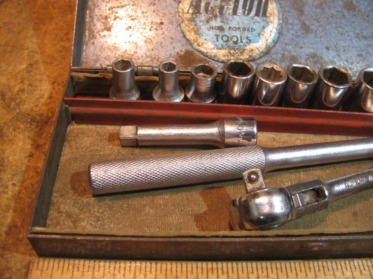 Vintage Action 1/4″ Drive Socket Metal Case Ratchet Breaker Bar Sockets