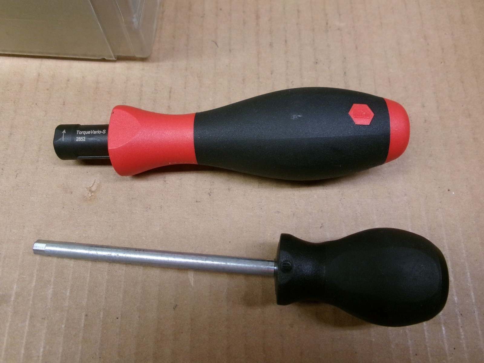 Wiha Germany 16-Piece 0.8 – 5.0 NM Torque Vario Screwdriver Set No 28553