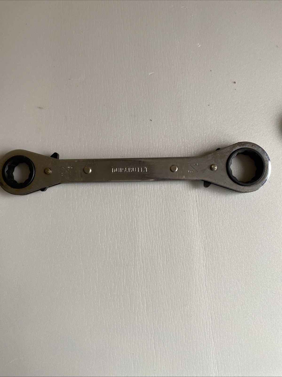 DURABUILT Ratcheting Double Box End 5-piece Wrench Set w/Wall Mount Holder; SAE