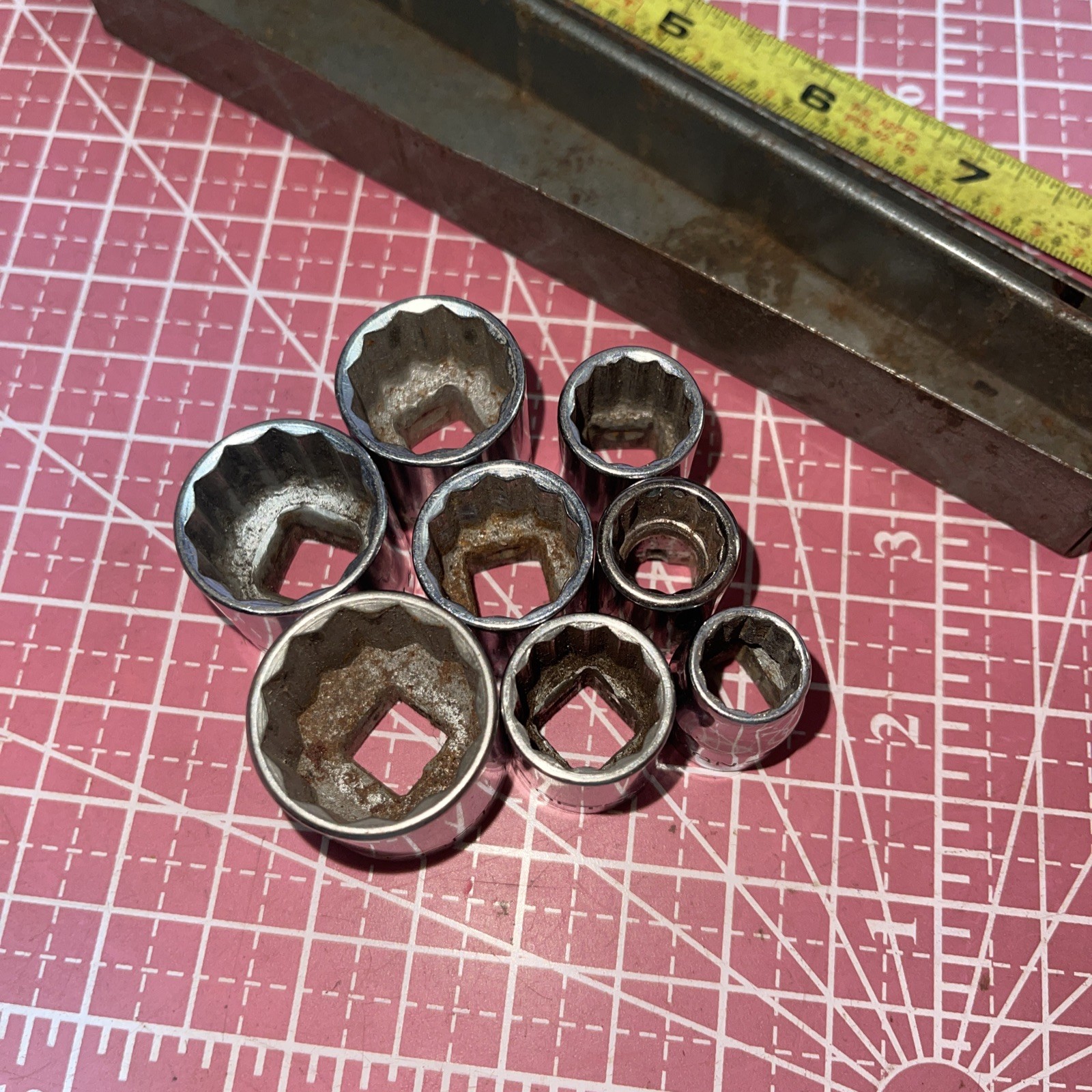 Sears Craftsman USA 8 Piece V SAE 3/8 Drive Socket Set Metal Lip Hanger Case