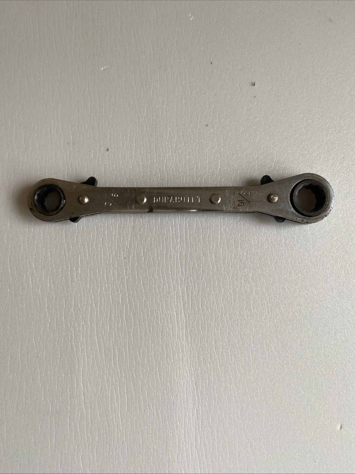 DURABUILT Ratcheting Double Box End 5-piece Wrench Set w/Wall Mount Holder; SAE