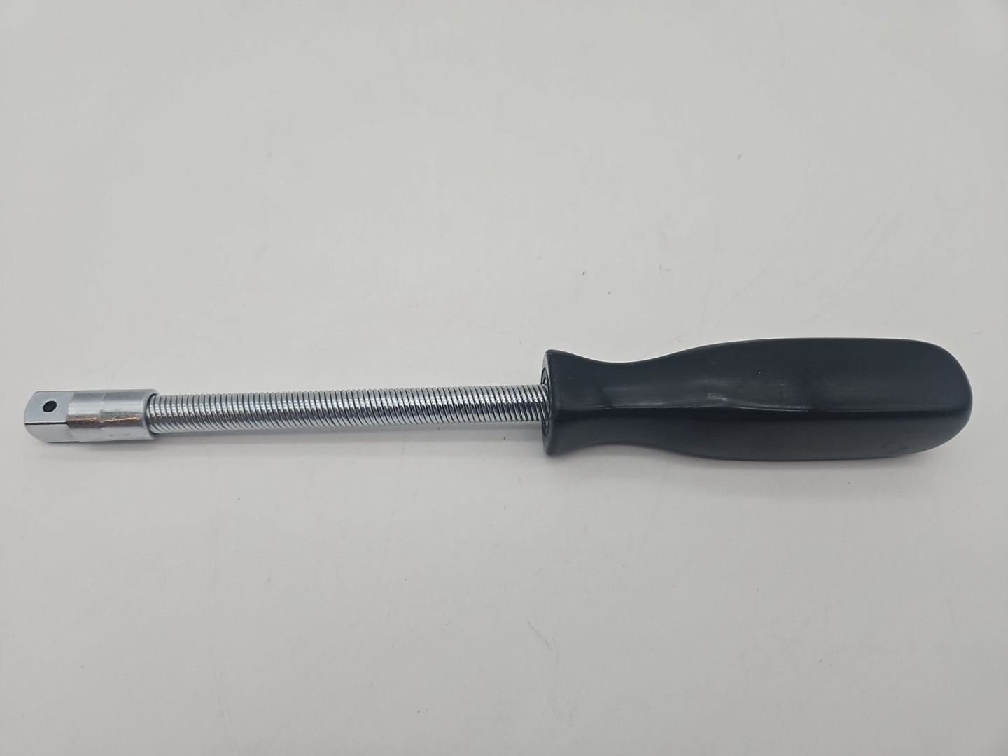 Snap On 3/8″ Drive 9″ Long Flexible Shaft Socket Driver Black Hard Handle FX62A