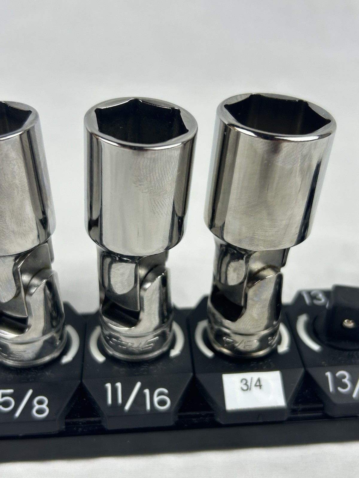 Snap-On Tools Nice 3/8 Drive SAE 3/8″-3/4” Deep Universal Socket Set 207FSU