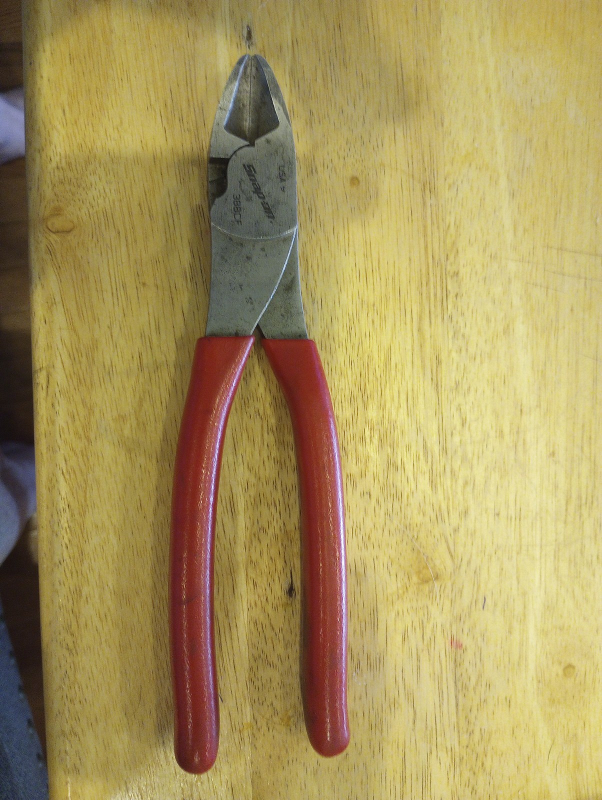 Snap-On 388CF 8″ High-Leverage Diagonal Cutter Pliers, Red Handles