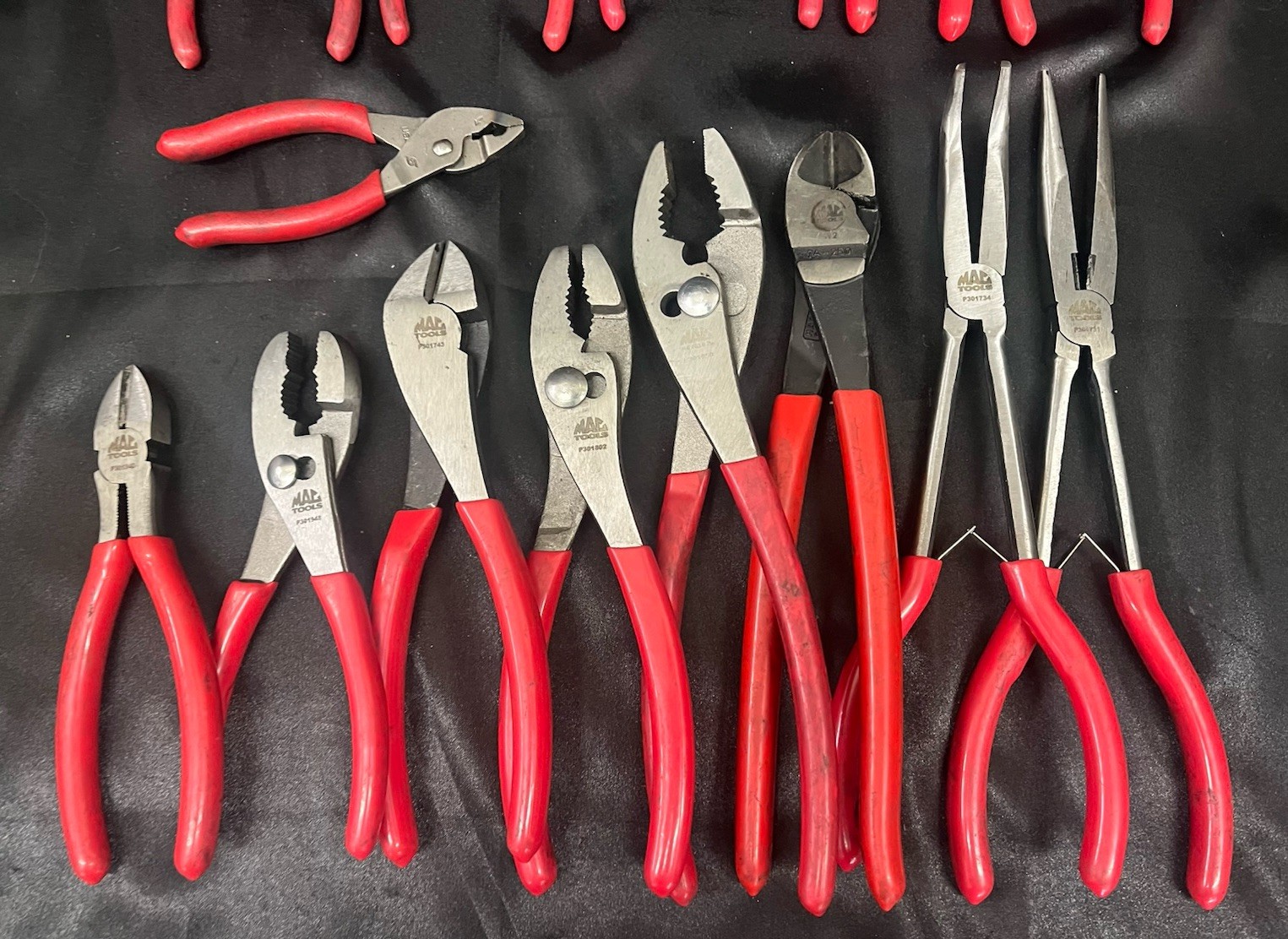 MAC Tools 13 Pc Plier/ Set With Bonus Snap On Pliers
