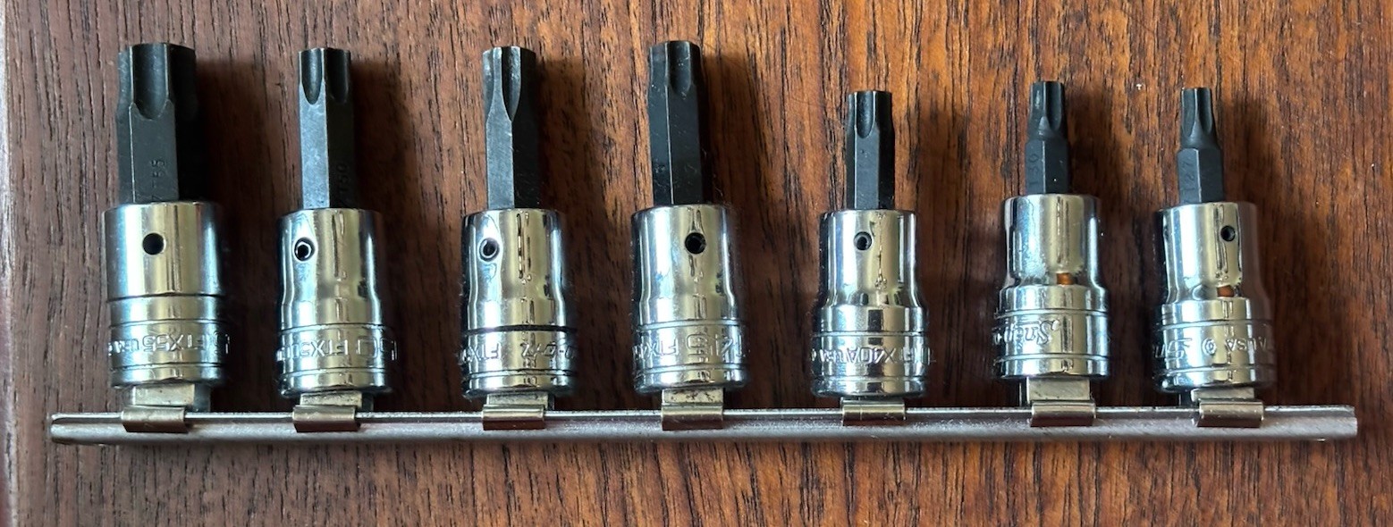 Snap-on 3/8″ Drive 7pc TORX Bit Standard Socket Set T27 T40 T45 T50 T551