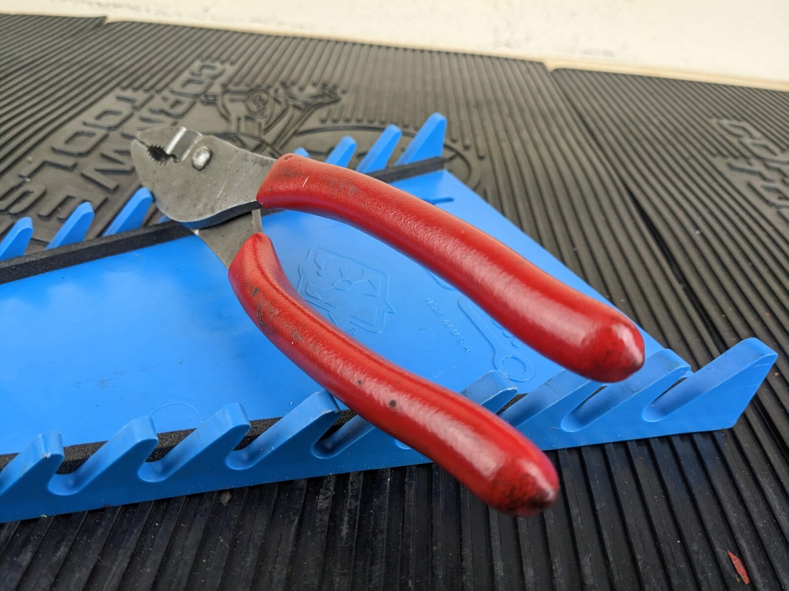 #bb753 Snap-On 47CF Red 8″ Long Soft Grip Slip Joint Pliers