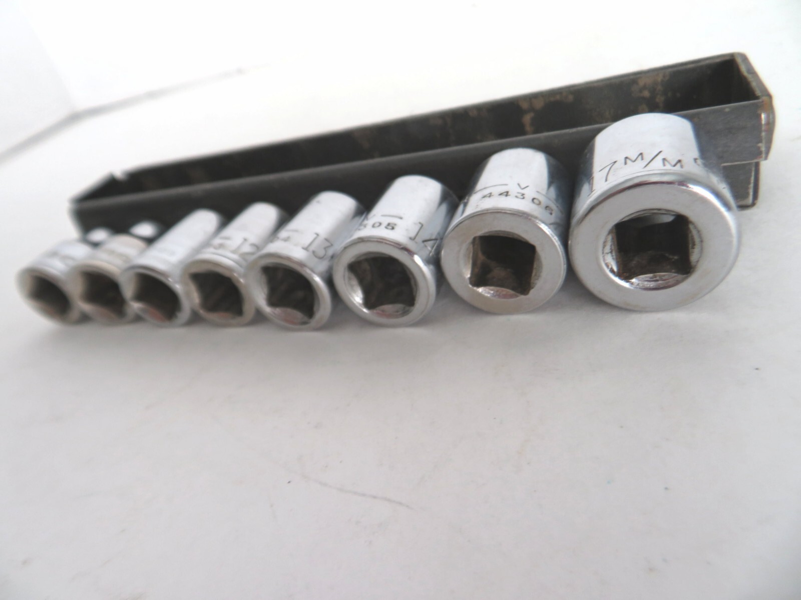Craftsman 3/8 Drive 12-Point Metric Sockets 9mm – 17mm Made in USA 8 Pieces