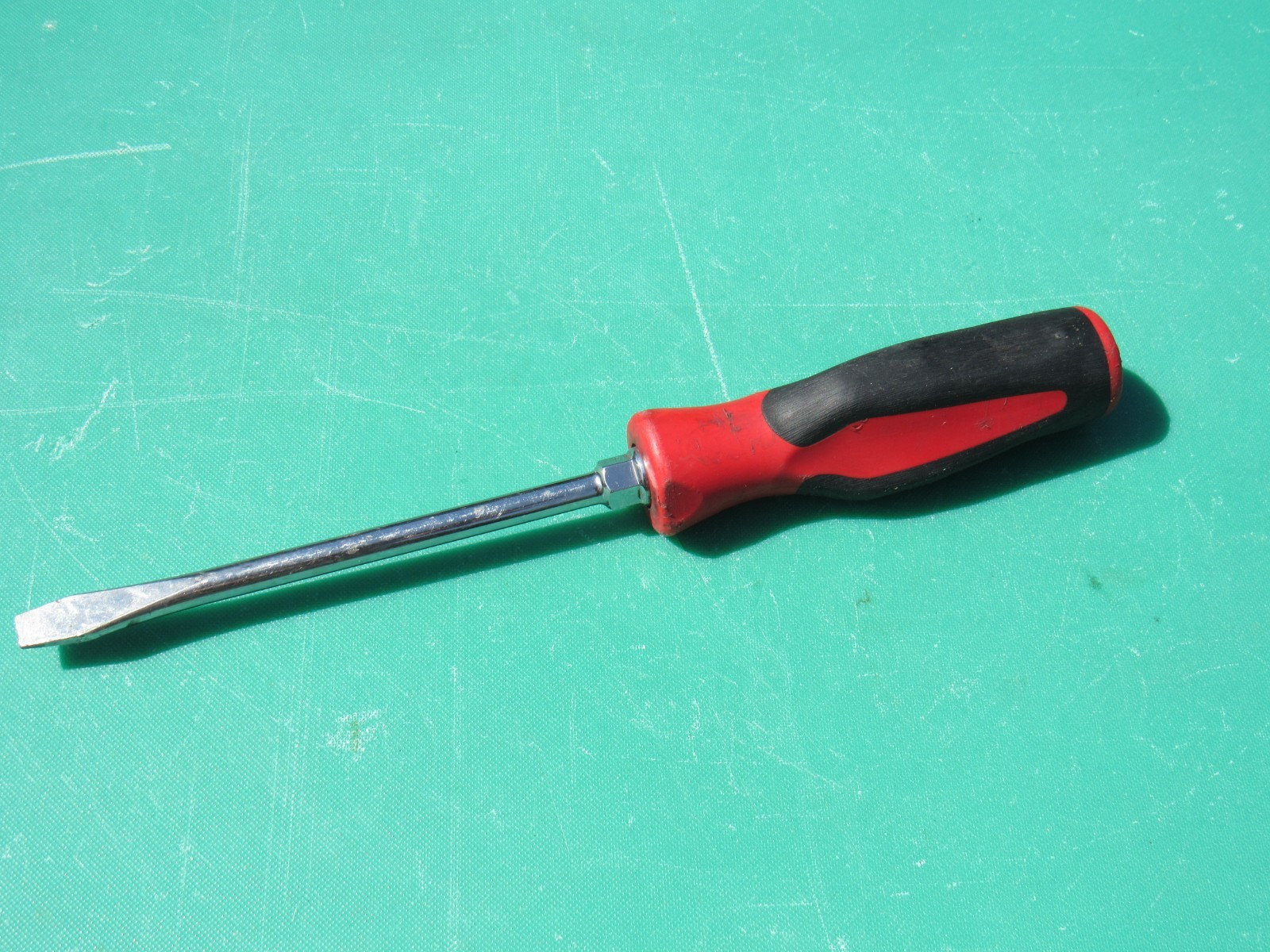 SNAP ON SGD6BR SGD6B RED BLACK HANDLE STRAIGHT / FLAT TIP / SLOTTED SCREWDRIVER