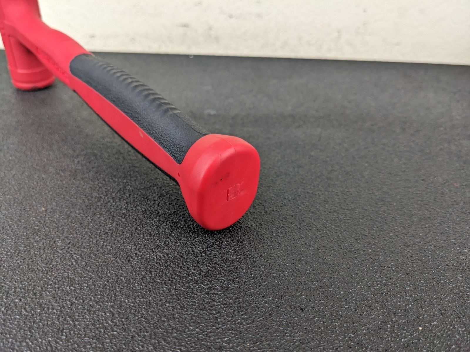 #bo729 Snap-on HBSE20 20oz/550g 11″ RED Handle Soft Grip Dead Blow Hammer USA