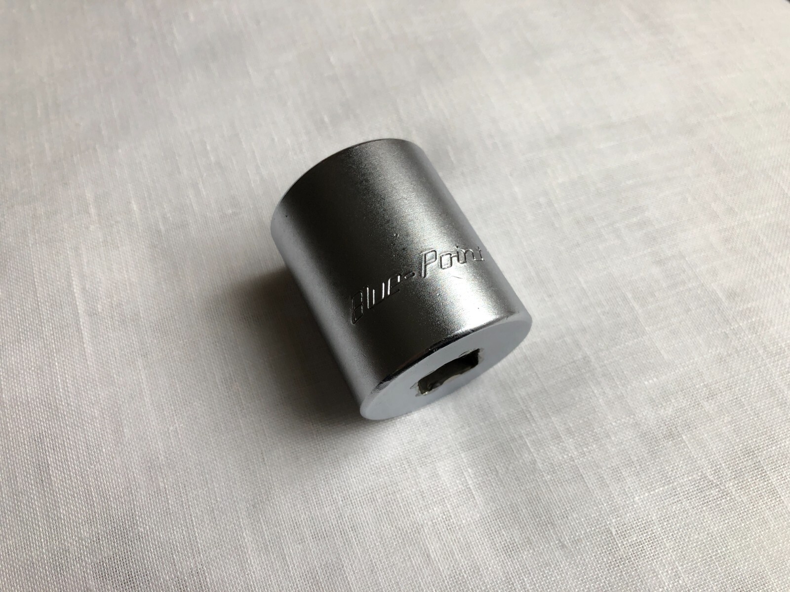 Blue-Point 1-1/8″ 1/2″-Drive Socket 6-Point UH301 Matte Silver USA