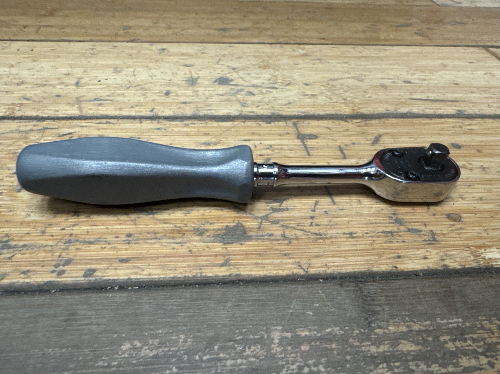 Snap On 1/4″ THLD72 GRAY Hard Handle Ratchet – Free Shipping
