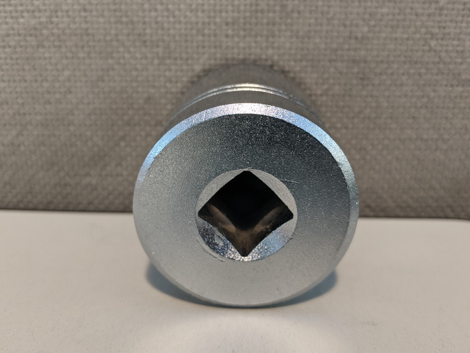 VINTAGE ST-1238 WILLIAMS 1-3/16″ X 1/2″ DR 12 PT. SOCKET USA