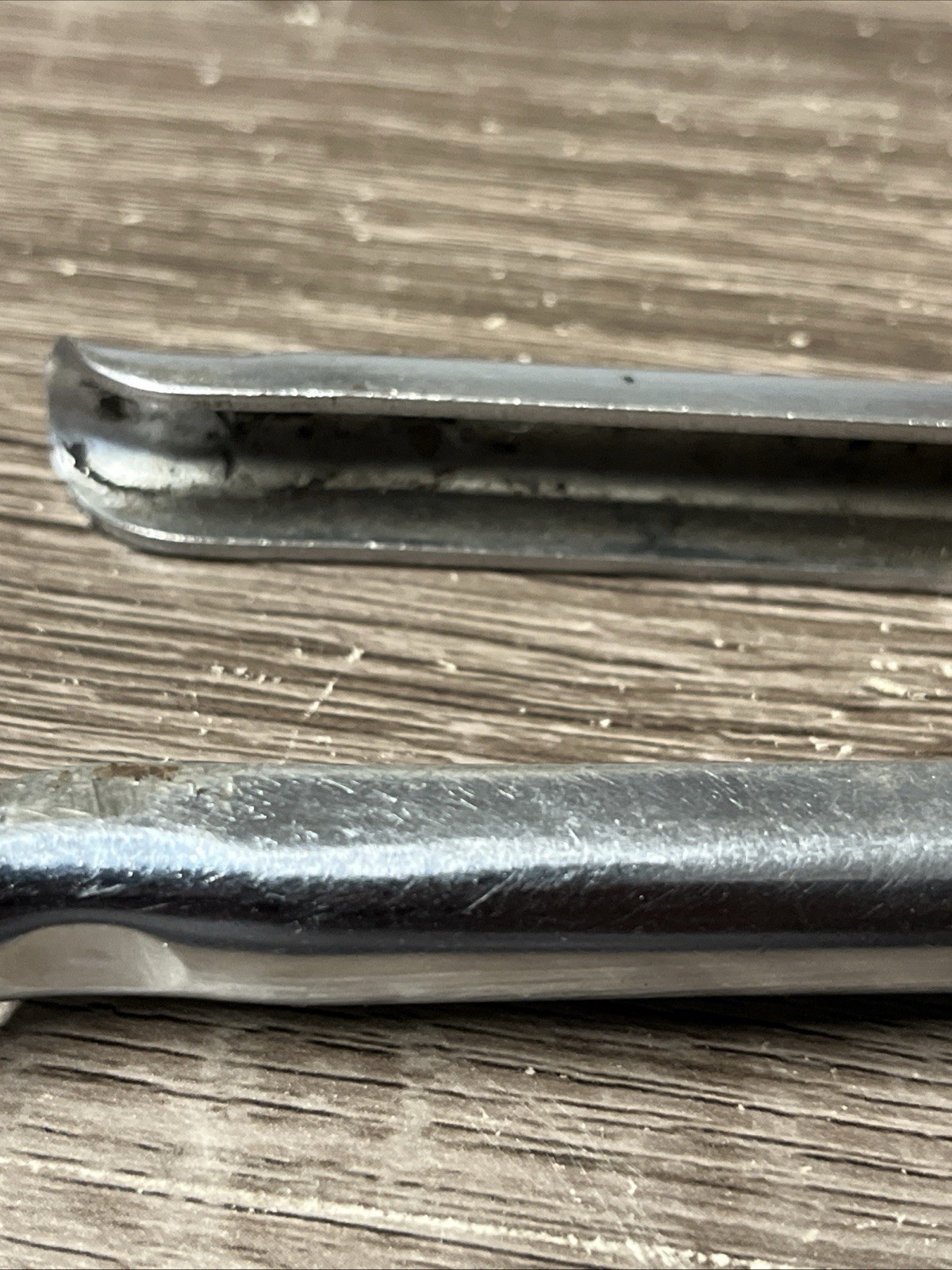 Cornwell P-140 Hose Clamp Pliers. 9″ Length Made In USA