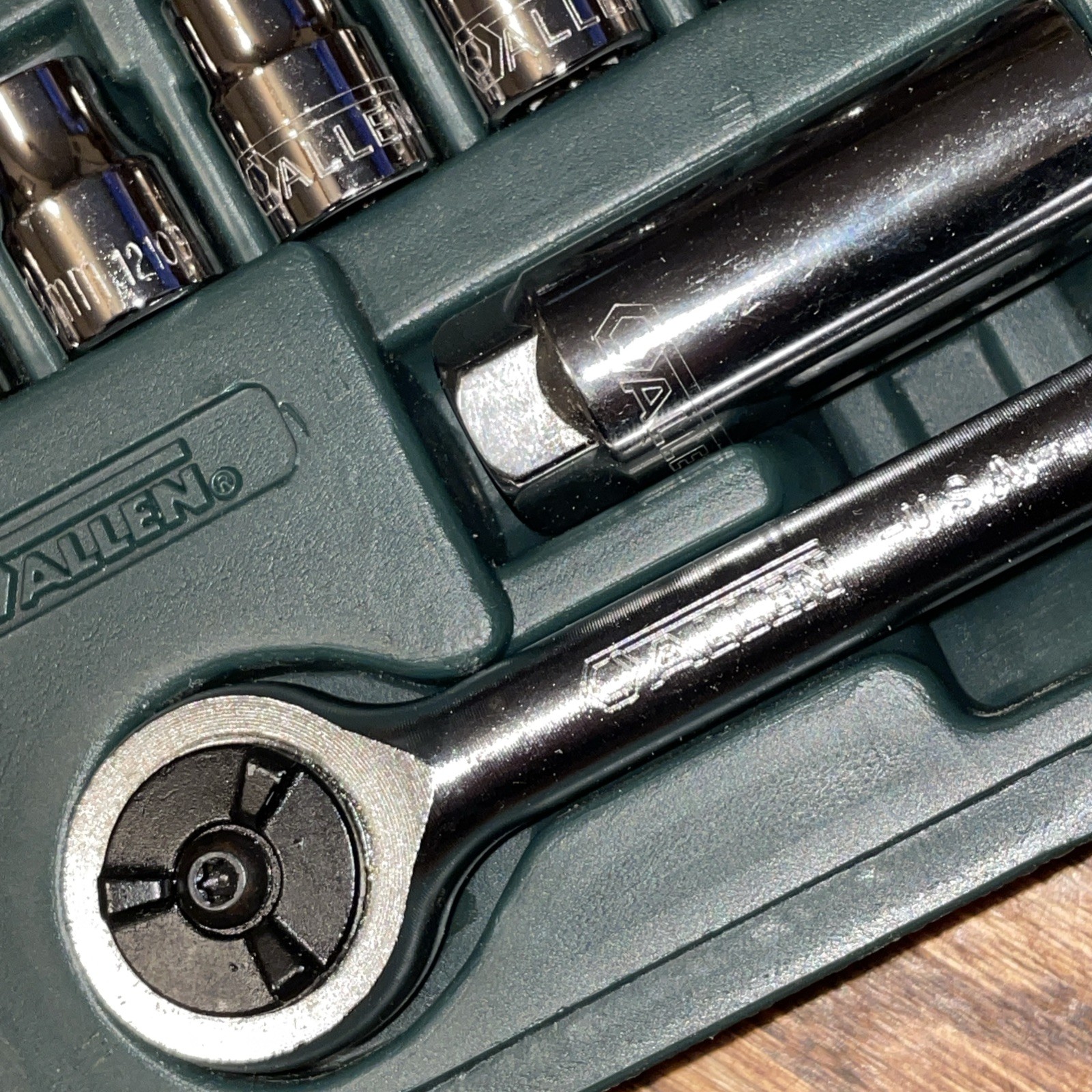 Allen Tools USA 3/8” drive 20 Pcs Standard & Metric Socket Ratchet 11913 Set EUC